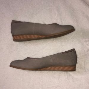 Dr Scholls brown wedged flats